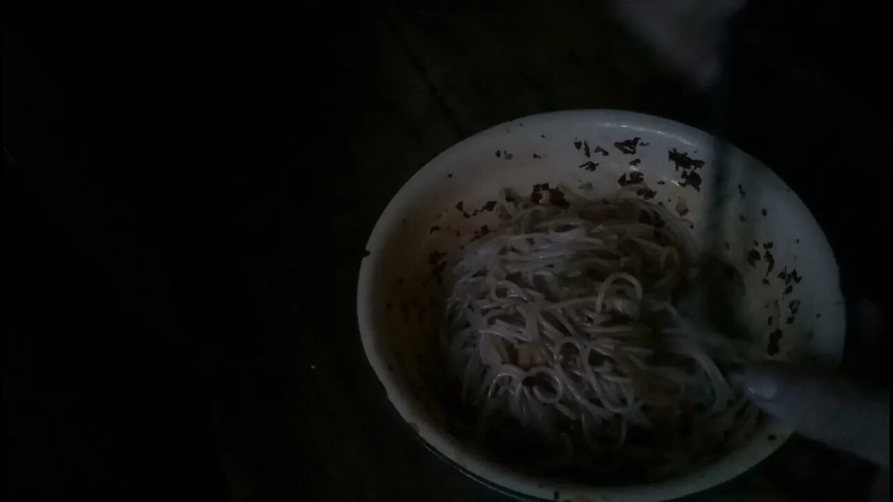 有点暗你们都吃晚饭了吗?今晚的夜宵偷火龙果