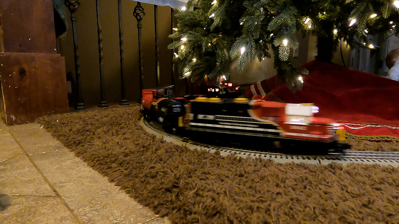 Christmas Train - Lionel First Responder