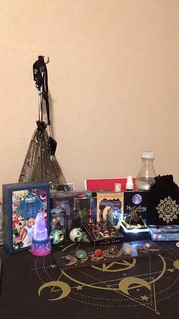 The Moon 🌚 Oracle Reading #oracle #reading#viral