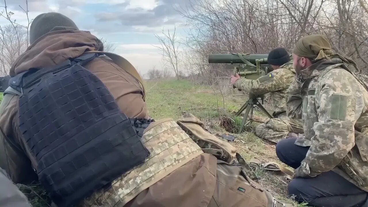 🇺🇦GraphicWar18+🔥Battle Footage Long Range Hit Russia Army Tank Blasted - Ukraine Forces(ZSU) #Shorts