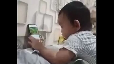 My 1-Year-Old Baby Knows How To Use Cellphone!