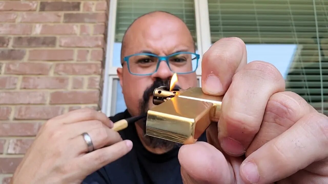 YTPC: How I open close my zippo one handed ( VR to CaneRod Piper) #ytpc #ytpccommunity