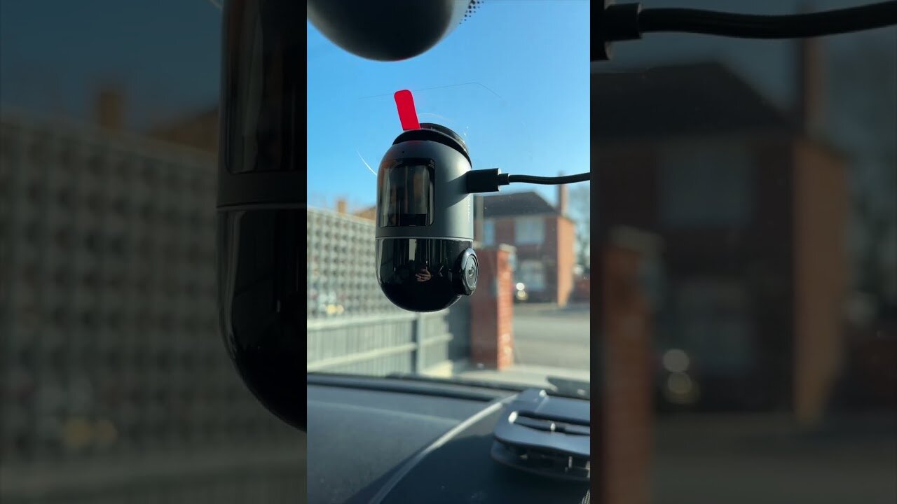 The Worlds First 360° Rotating AI Dash Cam