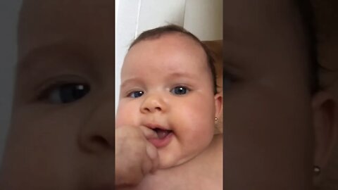 LINDA BEBE MUITO FOFA OLHOS LINDOS - BEAUTIFUL BABY VERY BEAUTIFUL EYES BEAUTIFUL