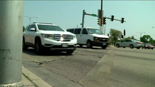 Counting distracted drivers: What a Milwaukee man sees regularly