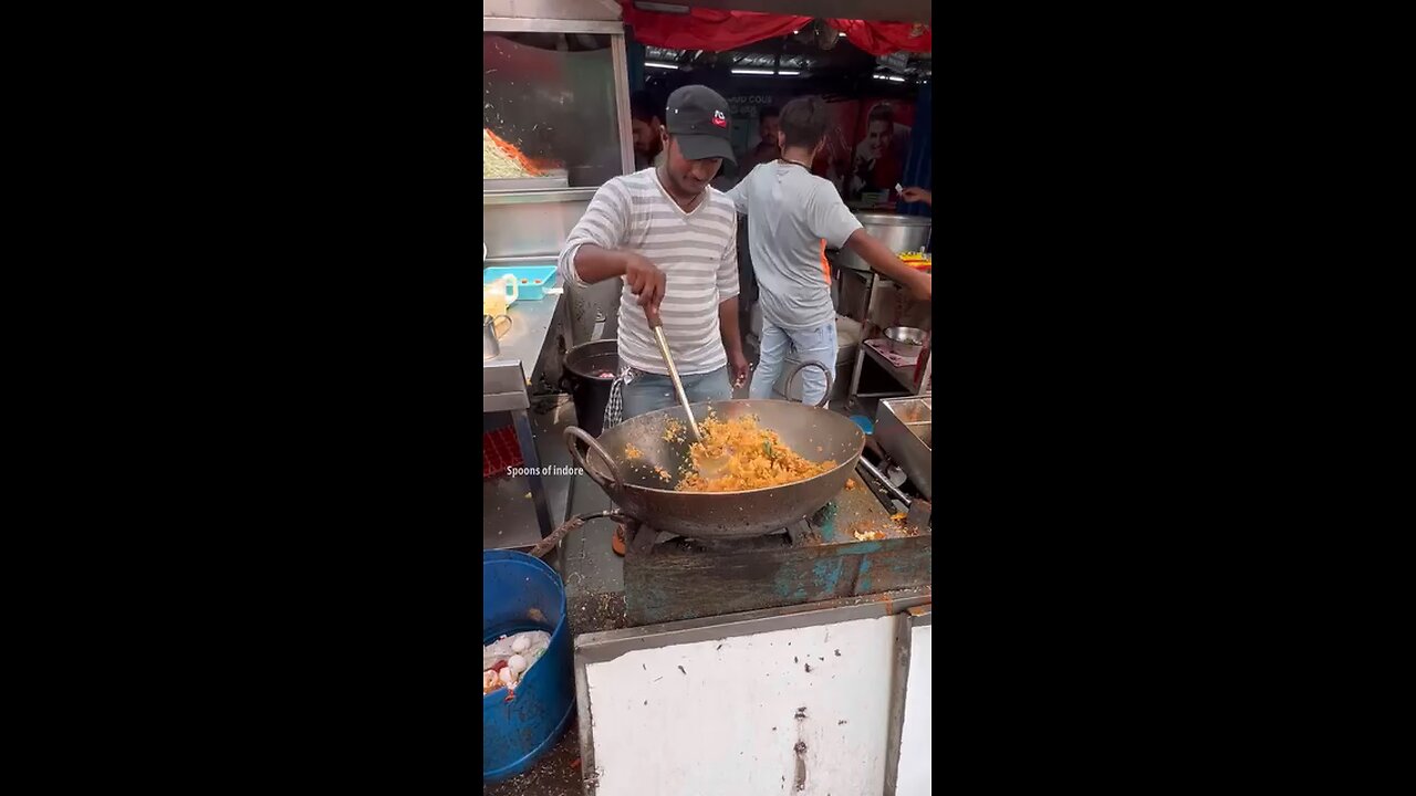 the style of cooking fried rice in India