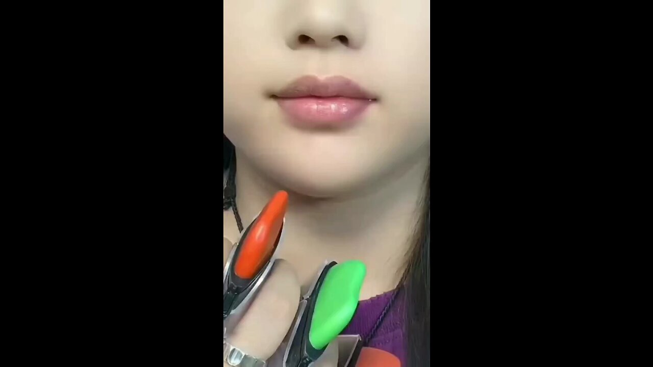 Cute lipstick gadget