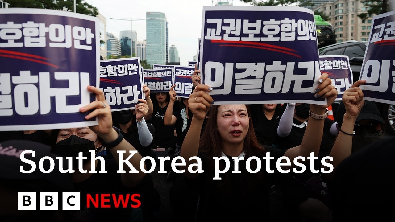 South Korea teachers protest parent bullying after recent suicide case