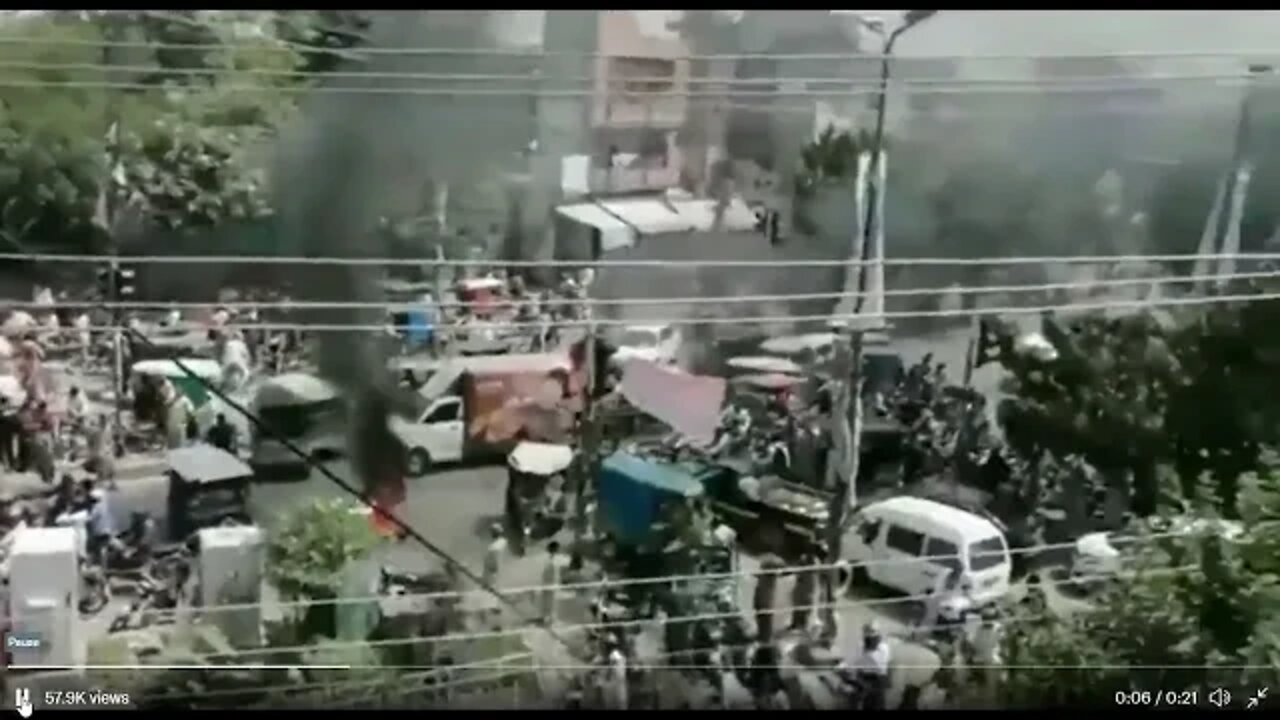 BREAKING: Protests break out in Lahore, Pakistan. after 12-16 hour daily black outs