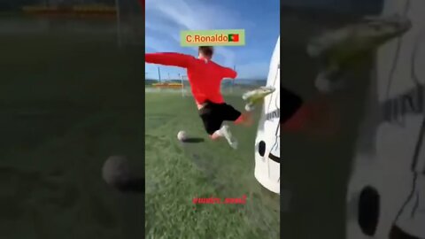 Haaland vs Cristiano Ronaldo#shorts #futebol