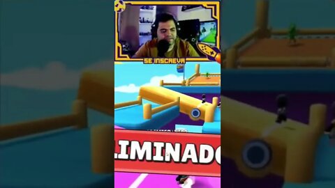 DESAFIO DA COR E AO CONTRARIO. ME SEGUE E COMENTA QUANTAS COROAS VOCÊ TEM #cosmiconerd #stumbleguys