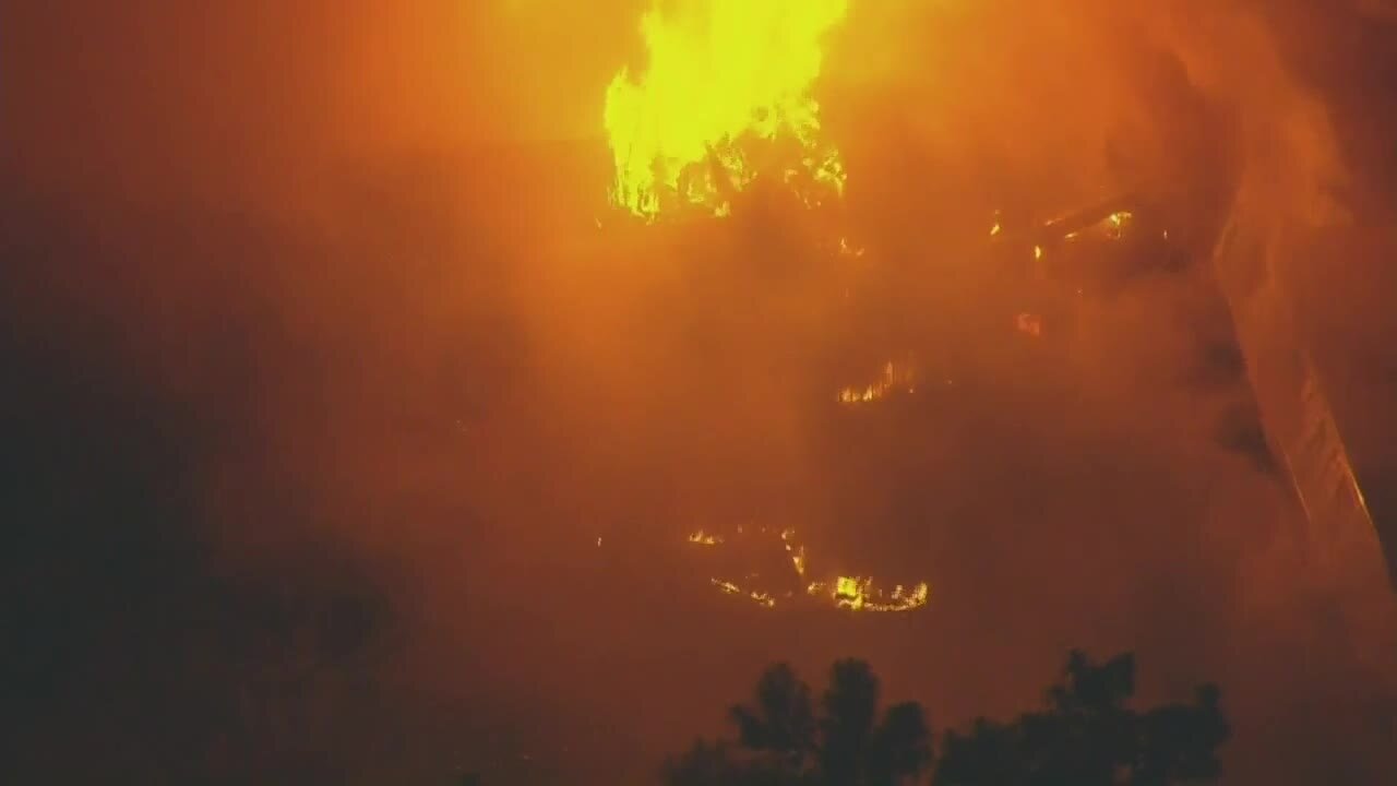 Chopper 5 above early morning Palm Beach County apartment fire