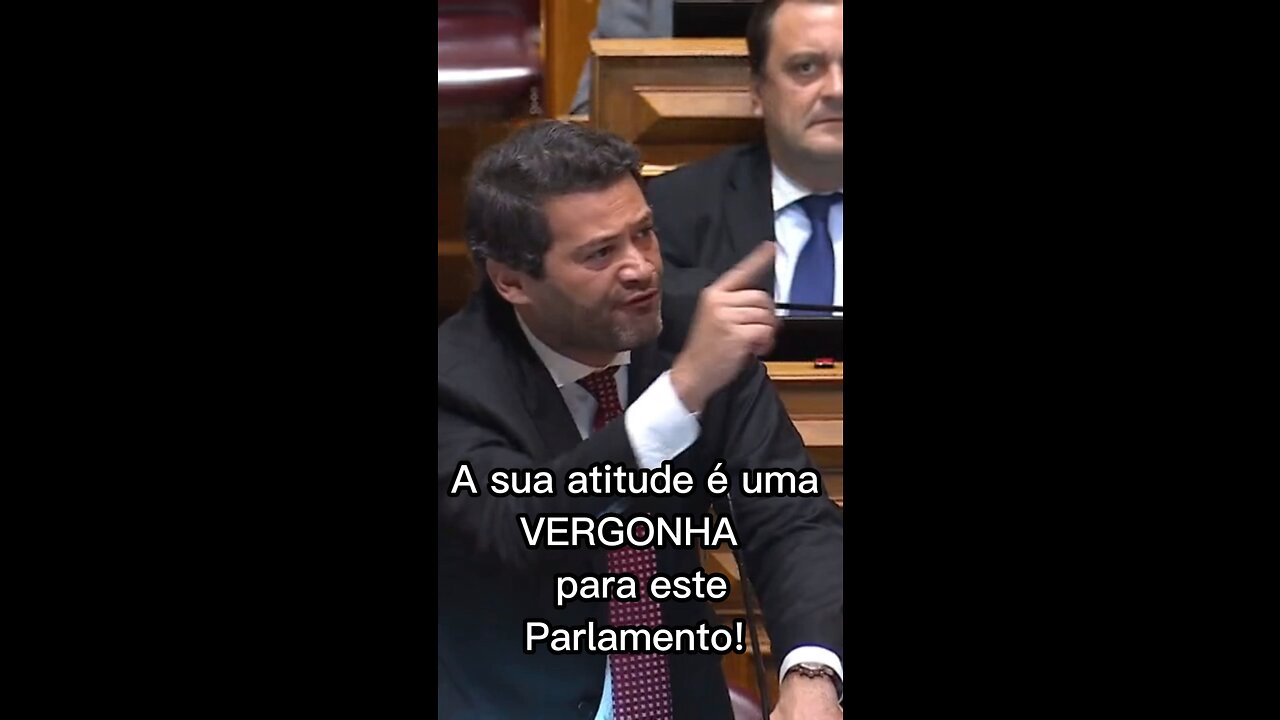 A sua atitude é uma VERGONHA!