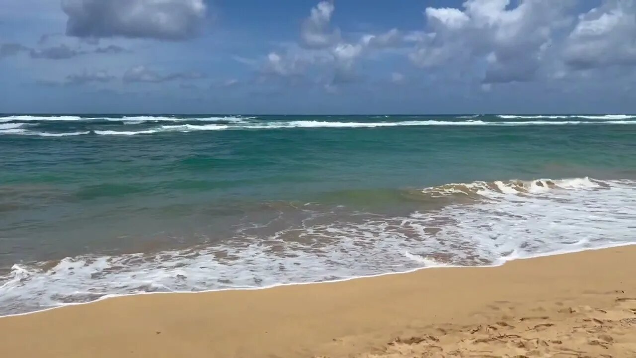 Ocean waves, beaches, sands, at Kauai, Hawaii, with ambient piano music.
