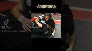 Guillotine strangle set up #shorts #bjj #martialarts