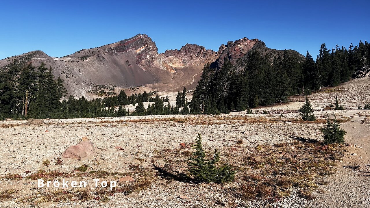 Traversing a TRUE ALPINE WONDERLAND Hiking Up Three Sisters Wilderness! | No Name Lake | 4K | Oregon