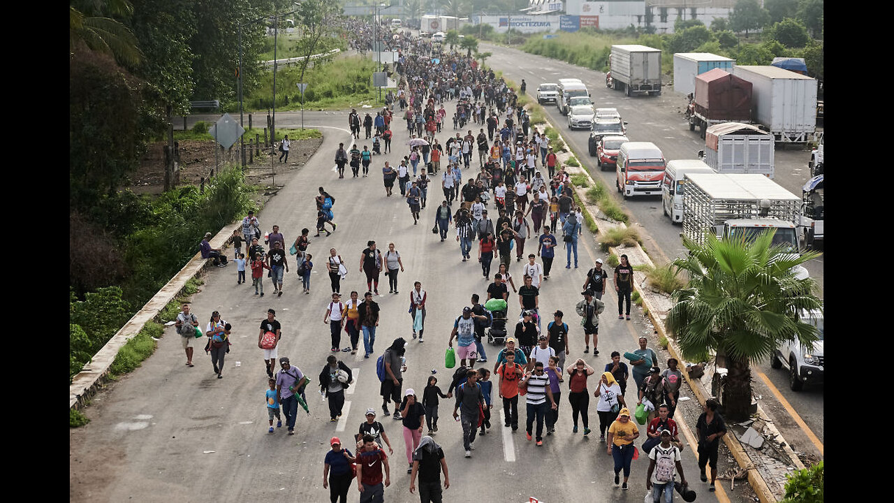 Migrants Still Rushing U.S. Border Despite Caravans Breaking Apart