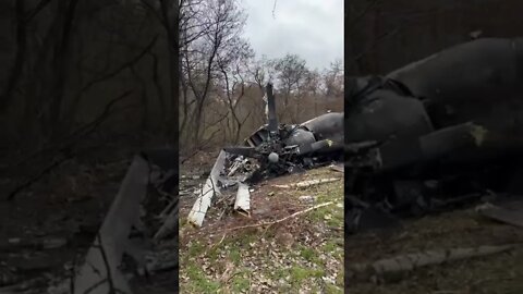 Russia's Mi-35 Hind attack helicopter was shot down by Ukraine near Kherson!