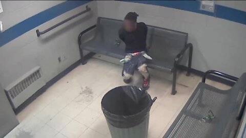 Milwaukee police release video of in-custody death