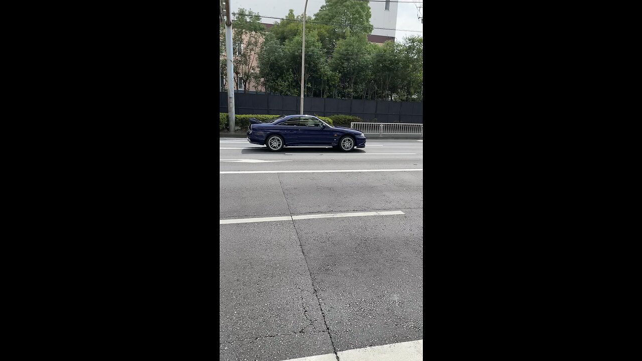 R33 GTR drive by