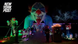 Florida man's Halloween decorations are not clowning around