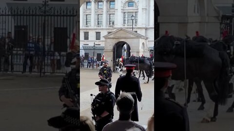 The Queen's guard The blues dismount #horseguardsparade