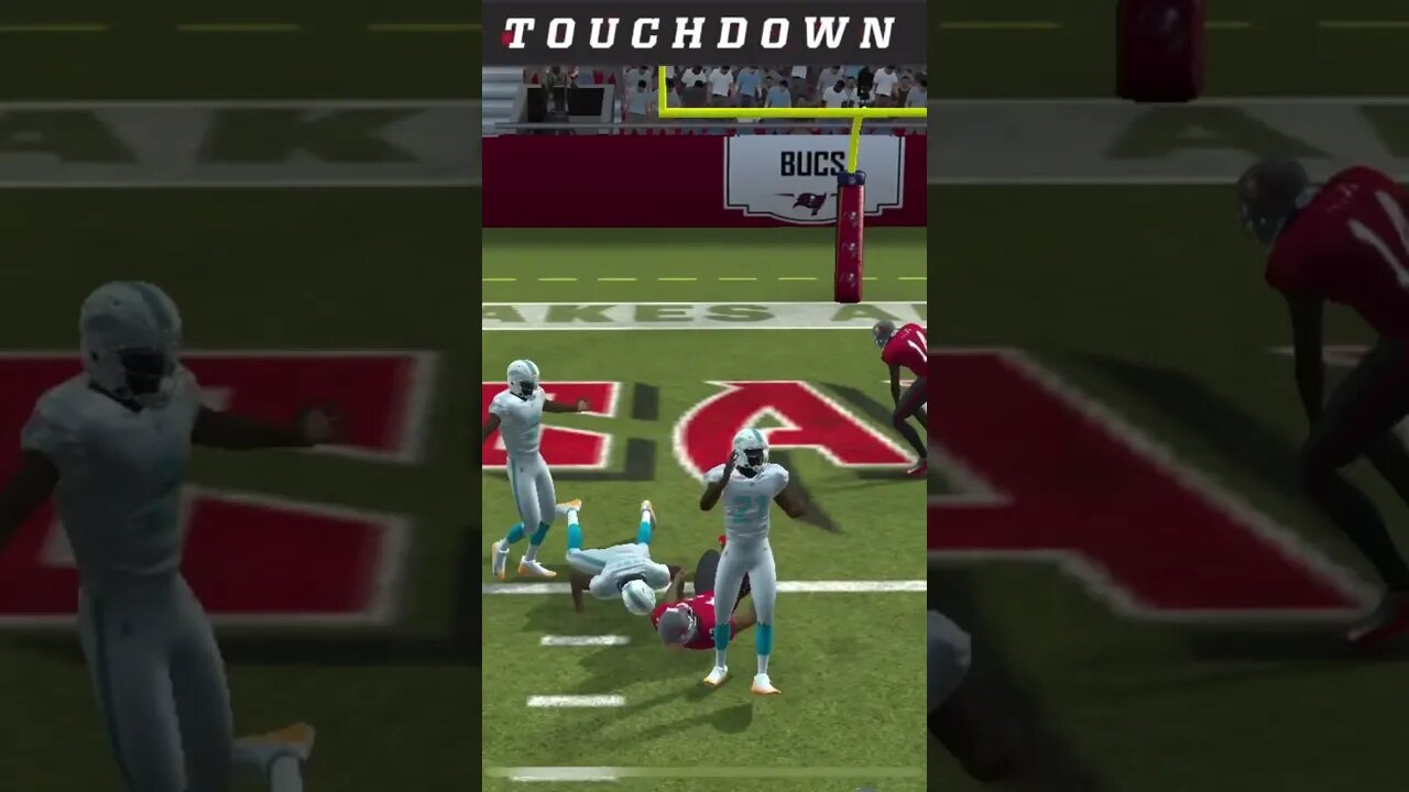 Buccaneers WR Mike Evans Touchdown Gameplay - Madden NFL 22 Mobile Football