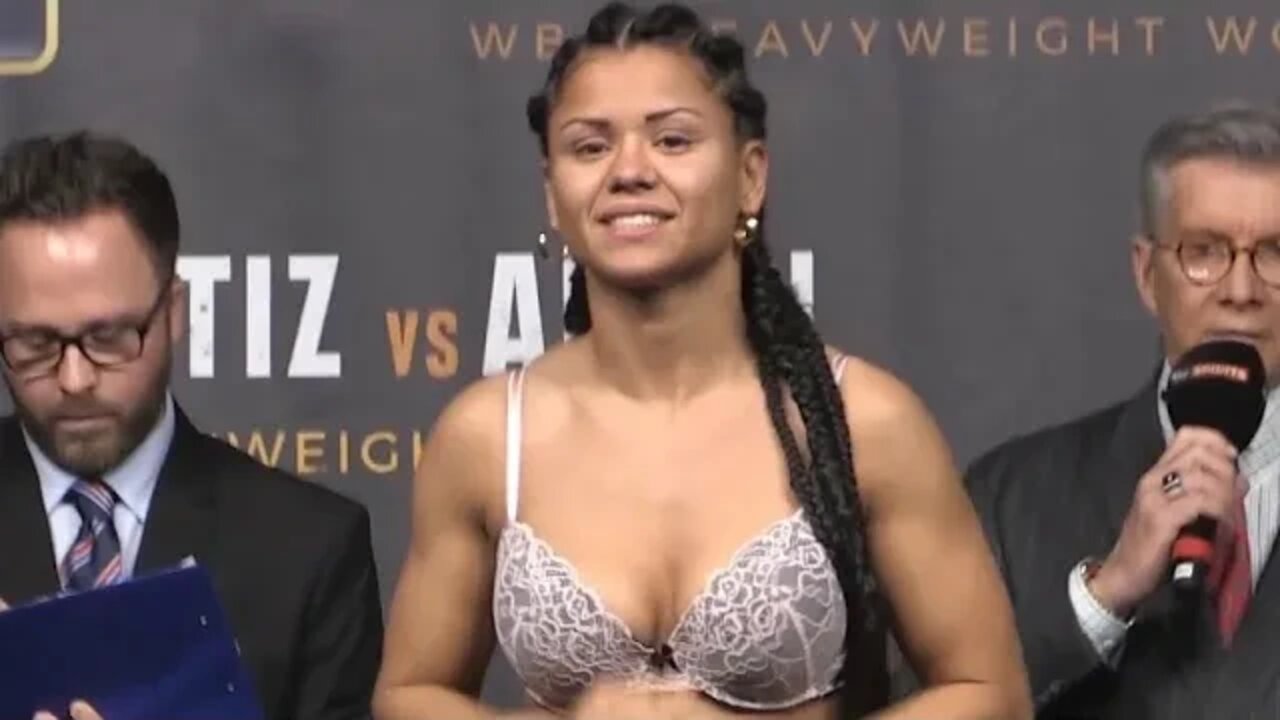 Viviane Obenauf Did EVERYTHING Wrong