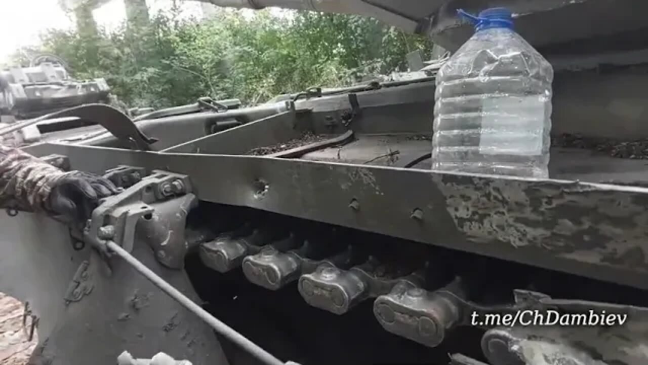 The T 72B3 tank of the Armed Forces of the Russia after leaving the battle The crew is alive