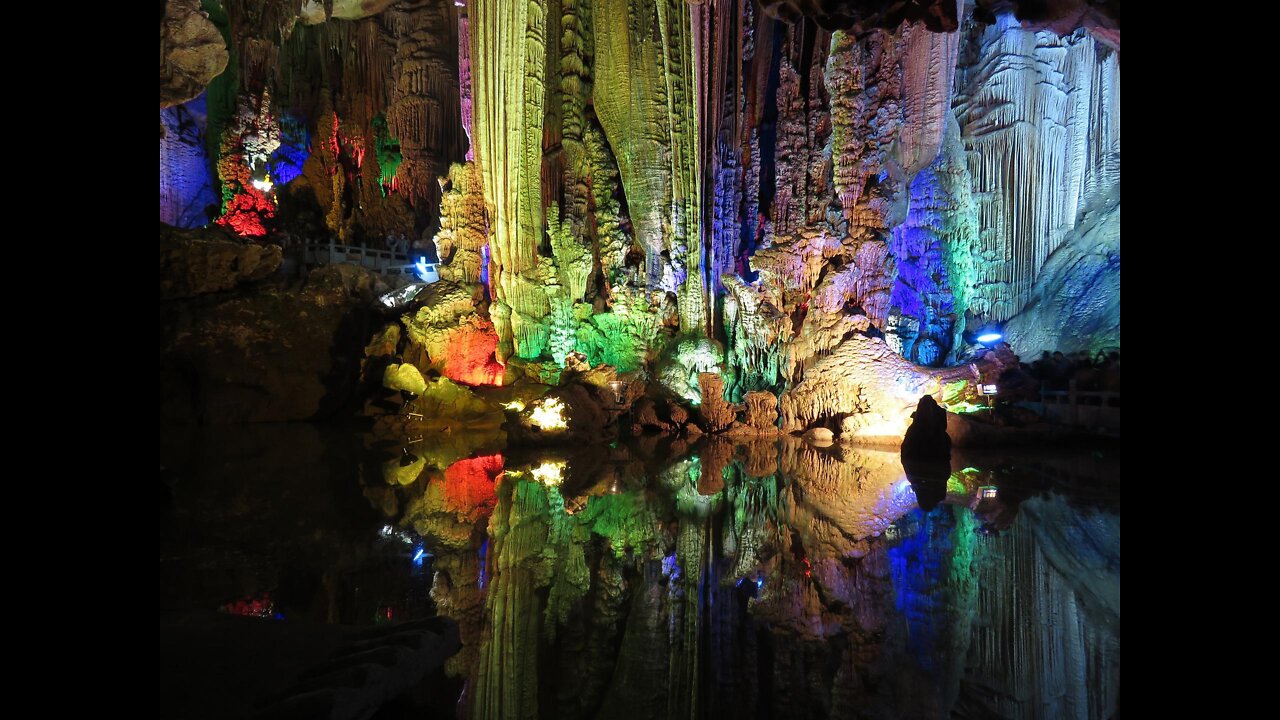 Scientists Have Just Discovered Ancient Life Trapped Inside This Old Cave System In Mexico