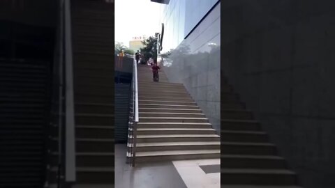 beijando o chão #shorts