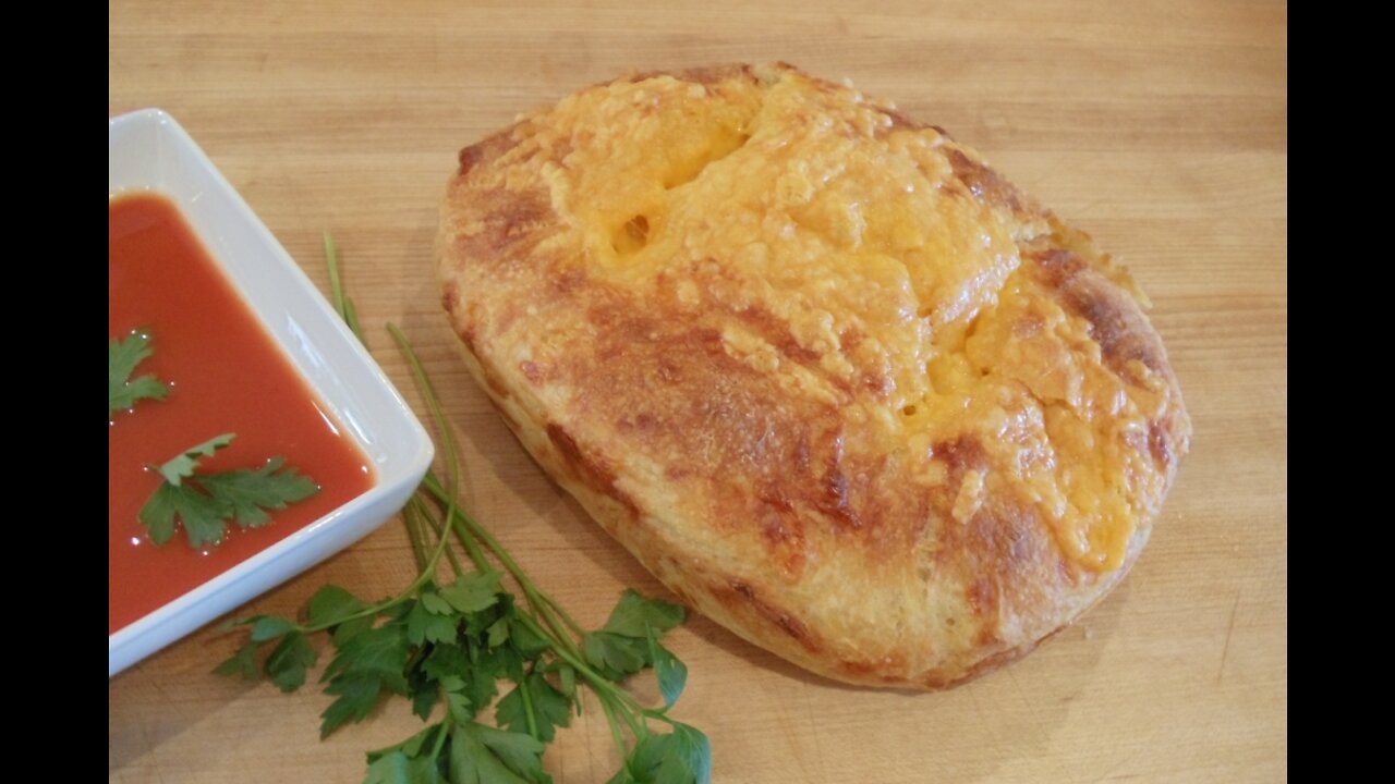 No-Knead Artisan Cheddar Cheese Bread (Easy... No Mixer...)