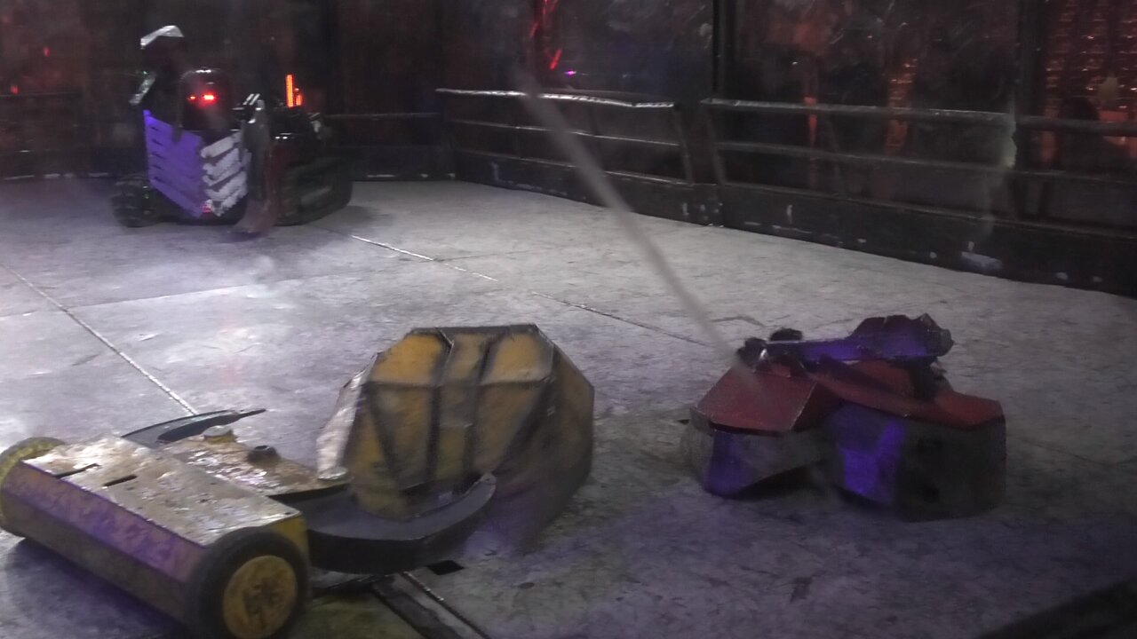 Extreme Robots Cheltenham 2022: V.I.P Fight 2
