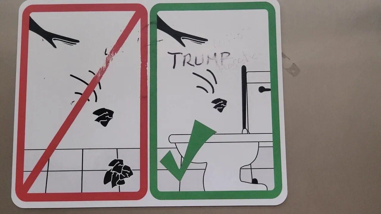 BATHROOM ART 😍 HOLLY CRAP