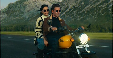 Ishq Jaisa Kuch (LYRICS) - Vishal | Sheykhar | Shilpa | Mellow D | Fighter | Hrithik R | Deepika P