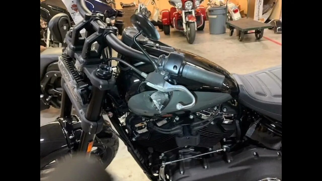 Harley Fat Bob, accident damage video