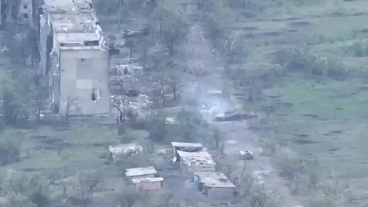 In Toshkovka: Russian & Allied Troops Entering Chekhirovo Near The Lisichansk-Gorskoye Highway Pt.1