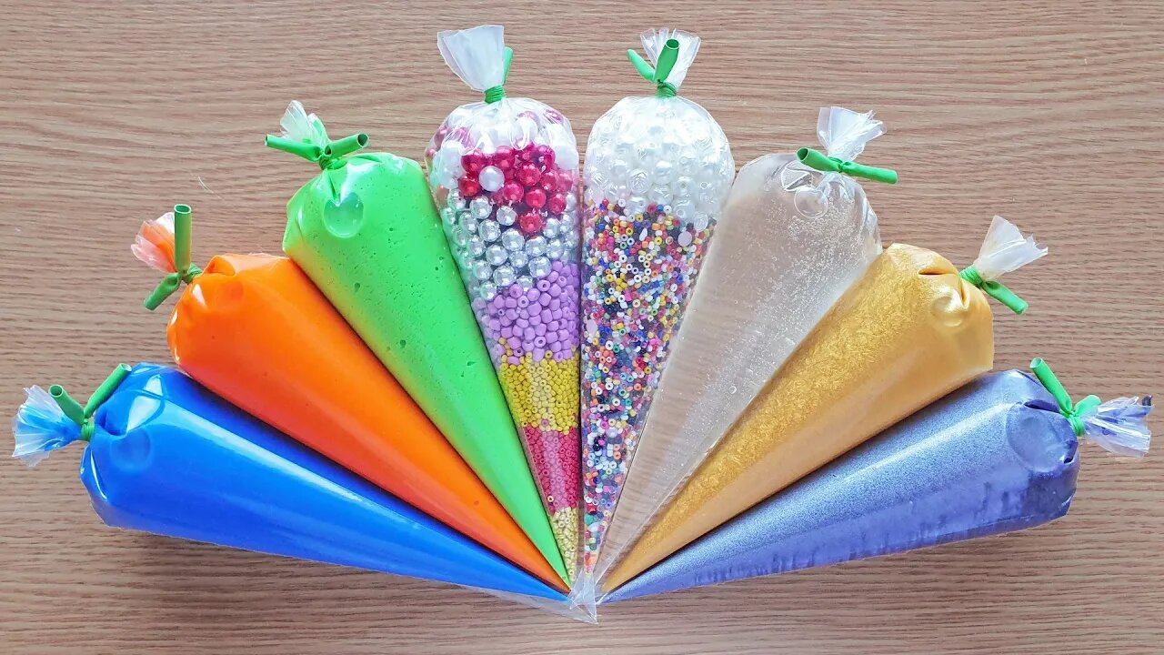 Making Crunchy Slime with Piping Bags #156