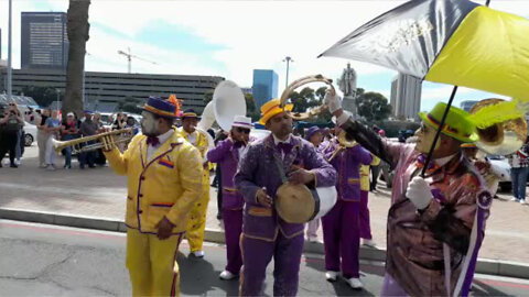 Cape Town’s Minstrels Make Full Return