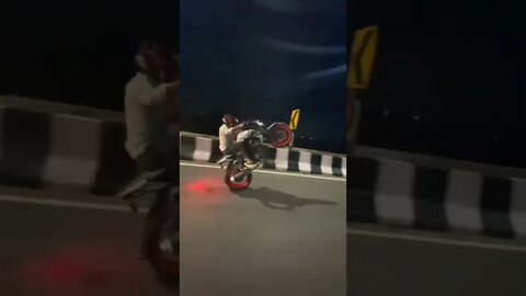 tiktok bike lover funny viral video 😂😂 #shorts #youtubeshorts