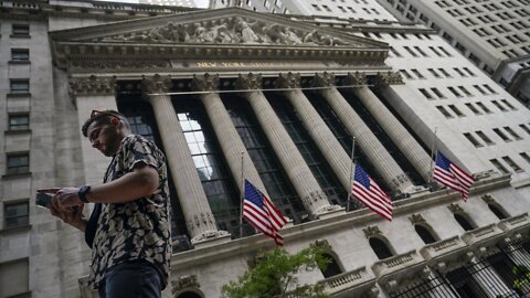 Stocks Slip On Wall Street, Erasing Weekly Gains For S&P 500