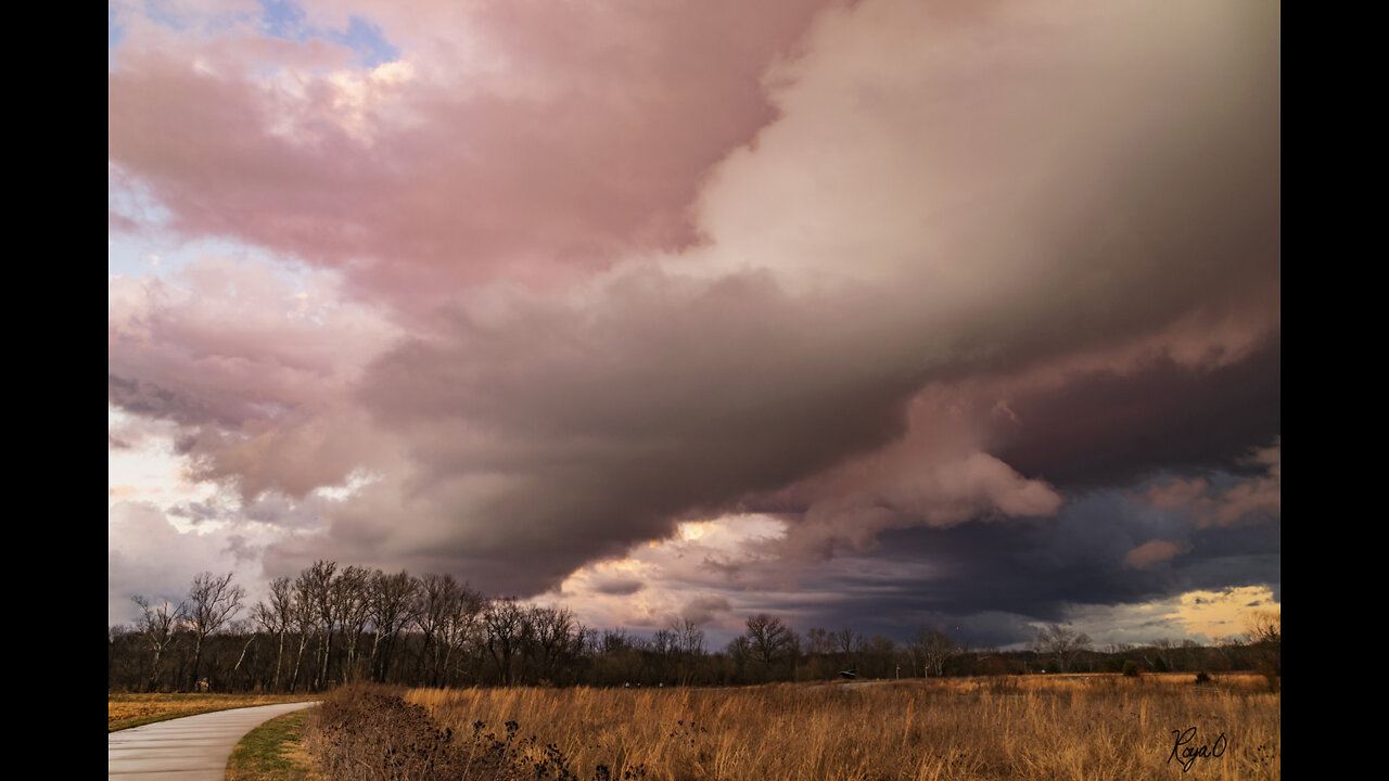 Cloudscapes with Nature Sounds for Relaxation