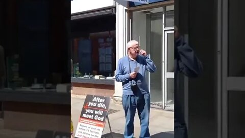 Brother Robin preaching the gospel in Doncaster.