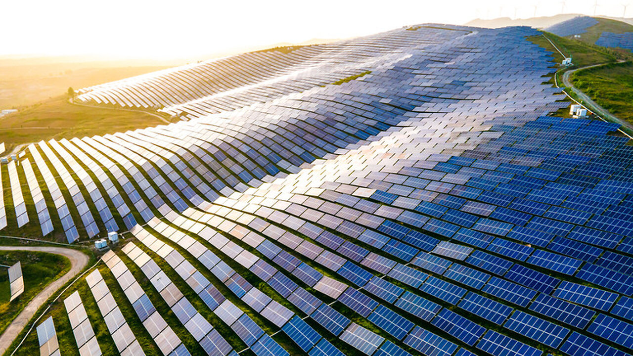 Russian Energy Giant to Build Solar Power Plant in Africa