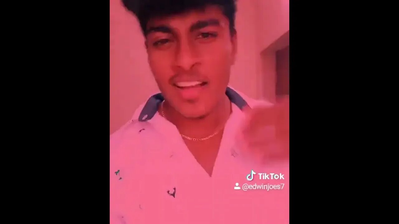 பொண்ணுங்கல்லாம் பண்ணுது பா ராவுடி, நல்ல பொண்ண பாத்து நீயும் டாவடி 🙌