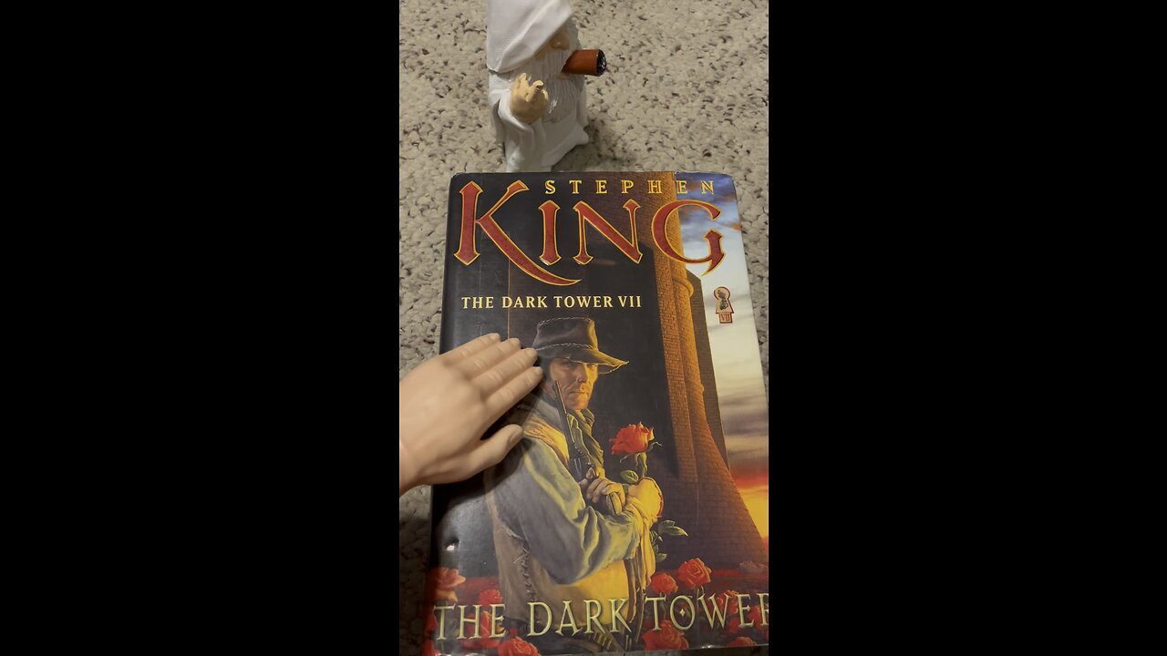 Tuesday read time with SPH: Reading Stephen King? 💩💩💩. #funny #fire #stephenking