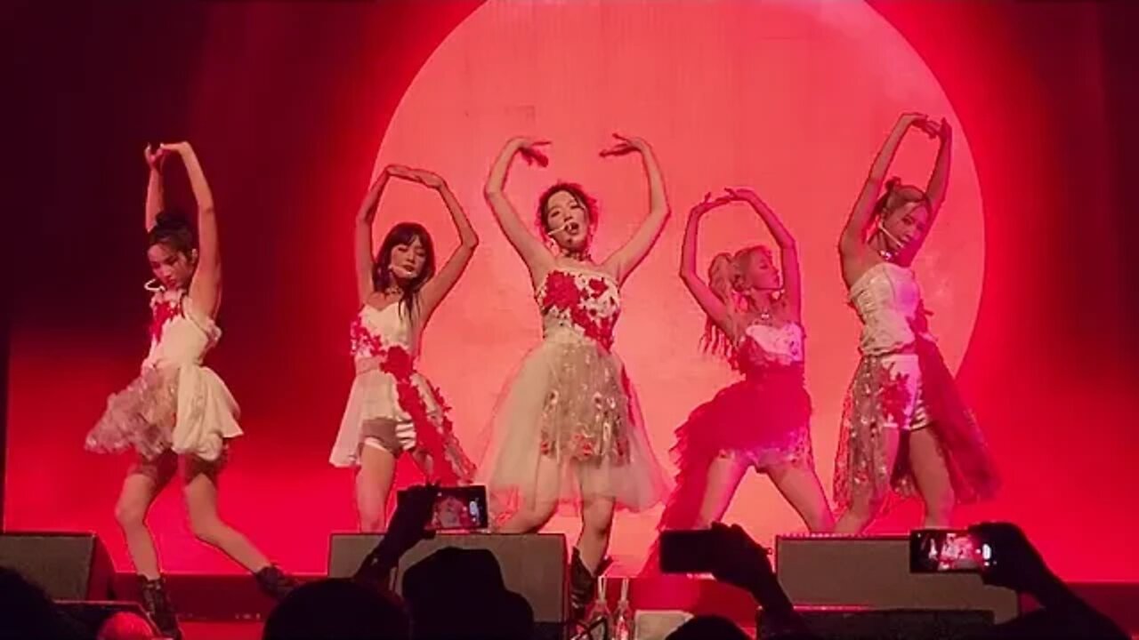 (G)I-DLE in Houston song Moon