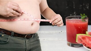 ESTE SUCO DETOX AJUDARÁ VOCÊ A PERDER PESO E A AUMENTAR SEU METABOLISMO