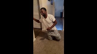 You can’t do 5 pushups😂😂#WestAshley#NorthCharleston#subscribe#fyp
