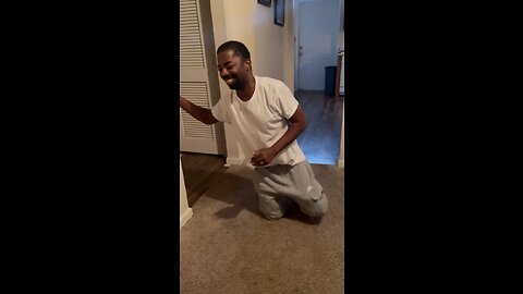 You can’t do 5 pushups😂😂#WestAshley#NorthCharleston#subscribe#fyp